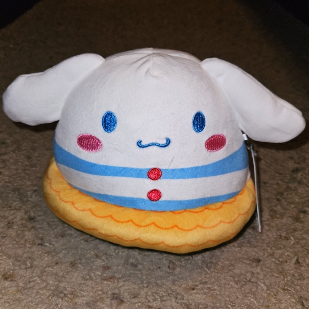 NWT Cinnamoroll from Hello Kitty and Friends Sanrio Squishmallows 6.5”